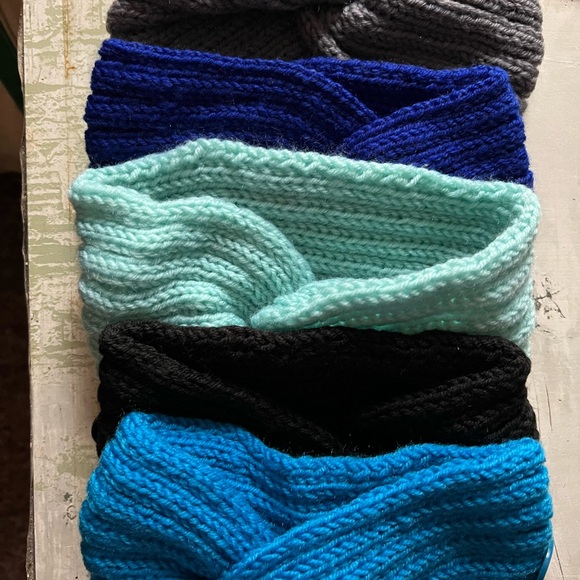 Boutique Winter knit ear warmers head bands with button various colors - Picture 1 of 15